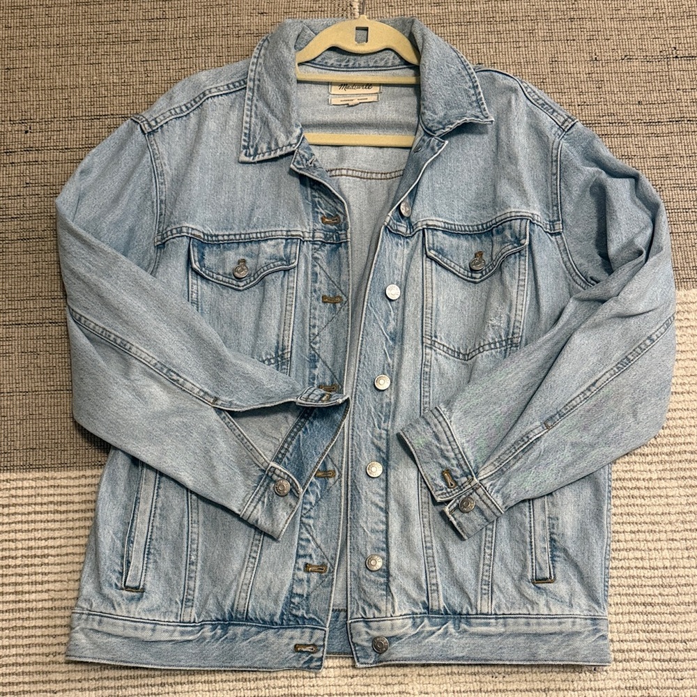 Oversized Trucker Denim Jacket - Picture 4 of 5